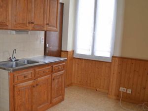 Location appartement 1 pièce 28 m² à Saint-Jean-d'Hermine (85210)