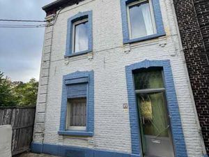 Maison trois façades à rénover