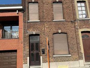 Maison de rangée  2 chambres et jardin