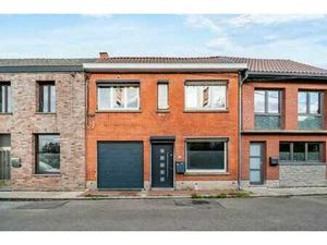 Maison 2 façades au fort potentiel avec terrain