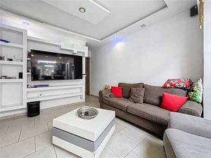 SOUS OPTION - PLUS DE VISITE - Maison d'habitation avec jard