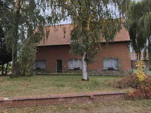 Maison à rénover avec annexes et hangars