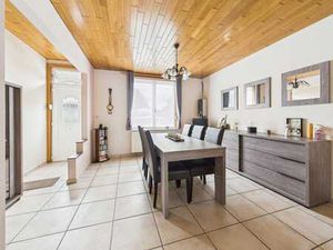 Belle maison de rangée  3 chambres  jardin et grand garage –