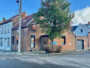 Maison 1 chambre avec cour à achever