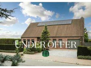 Villa érigée sur 1230m2 dans la campagne de Pecq