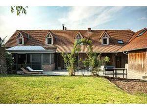 FERMETTE SPACIEUSE AVEC MAGNIFIQUE VUE ET TERRAIN A BATIR