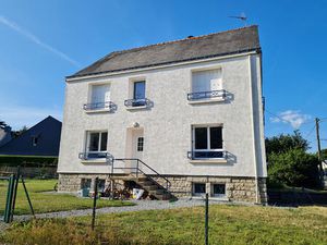 PLOERMEL - Maison 6 pièce(s) - 137m²