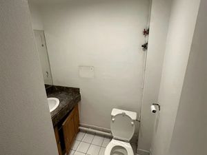 Location locaux professionnels 145 m² à Neuilly-sur-Seine (92200)  40 000 €