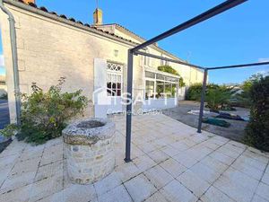 Vente Maison aux Magnils-Reigniers (85400) : à vendre / 176m² Les Magnils-Reigniers