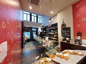 Commerce sur trois étages +/- 60m² idealement situé sur la