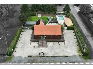 Espace horeca équipé avec salle  bar  cuisine et terrasse