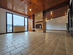 Charmante maison bel étage 2 chambres garage jardin