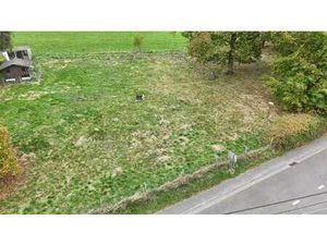 Beau terrain de 7 ares 29 bien situé