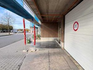 *OPTION*Place de parking au sous-sol en face de la gare de A