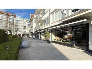 Rez-de-chaussée commercial – Kustlaan  Résidence “St-James”