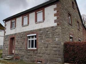 Maison avec grand terrain à Weywertz – à rénover