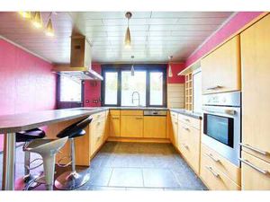 Maison 2 chambres avec un beau jardin  à 2 pas des facilités