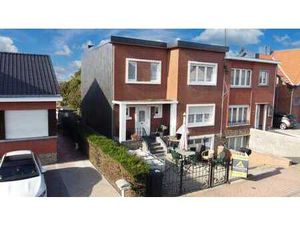 Maison 3 chambres  garage  jardin et dépendances