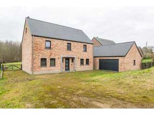 !NEW! Maison 231m² - 5ch avec grand terrain