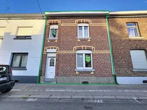 Maison 2ch (poss.3)  terrasse  jardin  partiellement rénovée