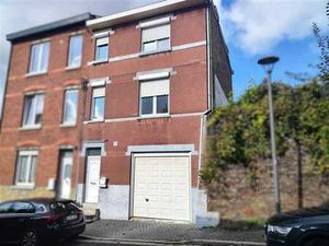 Maison rénovée avec garage et terrasse