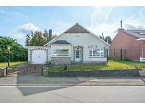 Maison 4 façades avec 2 à 4 chambres  garage et jardin