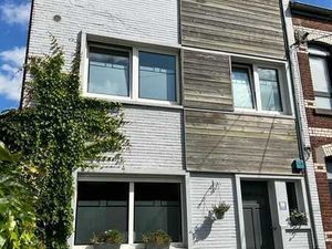 Maison rénovée de 5 chambres + jardin + parking