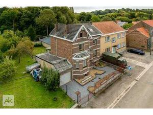 Maison de maître à rafraîchir à Boirs