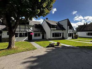 Maison mitoyenne avec jardin au cœur du village de vacances