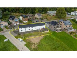 Maison rénovée 3 chambres avec jardin et grand garage