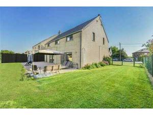 Villa 5 chambres avec garage et jardin