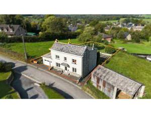 Maison 4F  200m² habitables  beau terrain  vue dégagée.