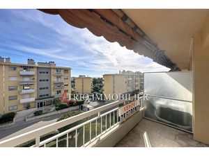 Vente appartement 2 pièces 56.02 m² à Cagnes-sur-Mer (06800)  220 500 €