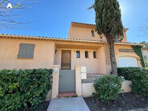 Location meublée maison 6 pièces 108 m² à Meyrargues (13650)  1 760 €