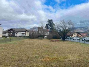 Vente terrain 1000 m² à Saint-Jorioz (74410)  599 000 €