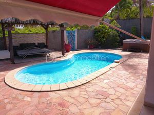 Maison de 110 m² à Le Moule