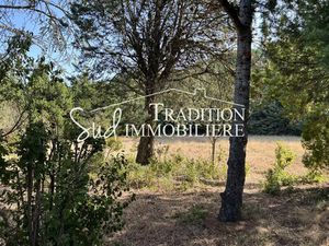 PROCHE CENTRE VILLAGE DE FONTVIEILLE