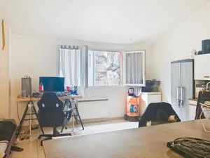 Appartement de 4 pièces de 90 m² situé à Lodève