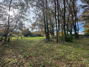 Vente terrain 1804 m² à Lesparre-Médoc (33340)  119 600 €