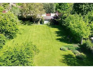 Vente terrain 434 m² à Fontainebleau (77300)  132 000 €