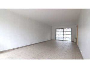 Handels- of kantoorruimte te huur in de Baron Ruzettelaan...