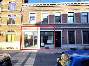 Rez-de-chaussée commercial spacieux et polyvalent