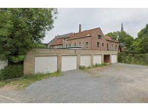 Droge garagebox nabij het centrum!