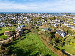 Terrain constructible viabilisé à vendre