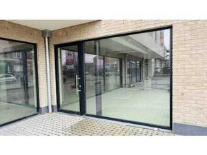 Spacieux commerce neuf ! Super opportunité !