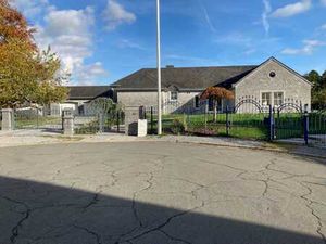 Villa en pierres de calcaires  endroit calme proximité forêt