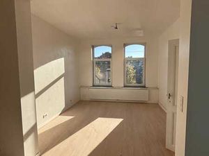 APPARTEMENT 3 CHAMBRES DANS MAISON DE MAITRE RENOVEE