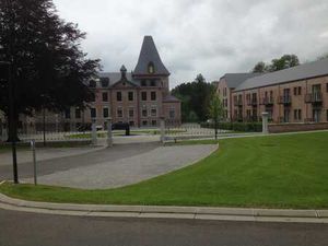Très bel appartement moderne situé dans un écrin de verdure