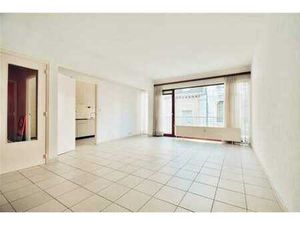 Spacieux appartement 3 chambres avec balcon au cœur de Huy