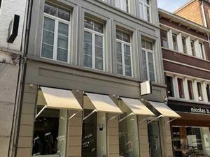 Beau local commercial idéalement situé